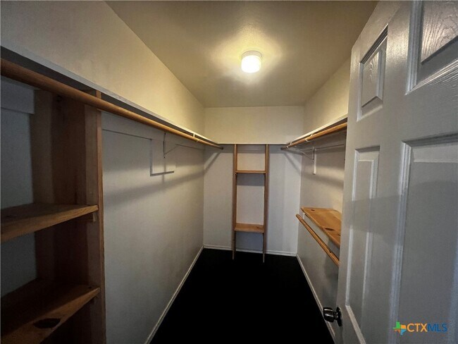 Foto del edificio - 41340 FM3159