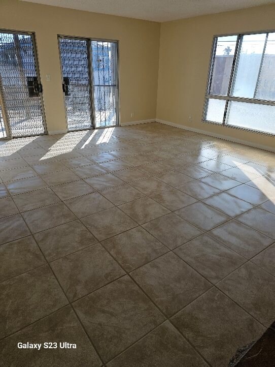 Foto del edificio - 8910 S Normandie Ave