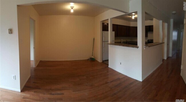 Foto del edificio - 209-28 23rd Ave