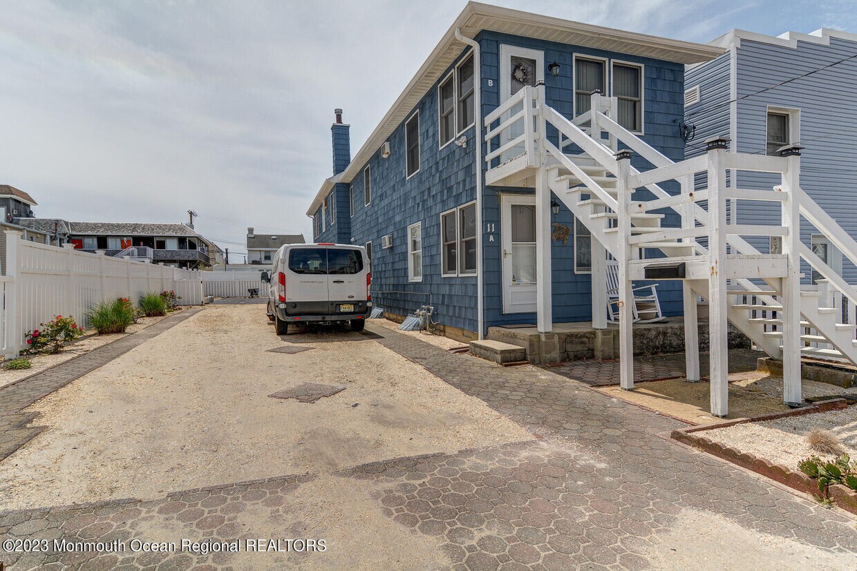 11 Decatur Ave, Seaside Park, NJ 08752 Townhome Rentals in Seaside