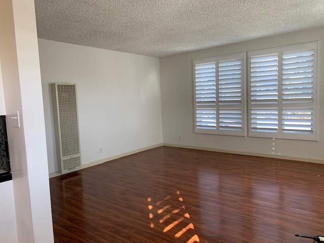Foto del edificio - 836 E Grand Ave