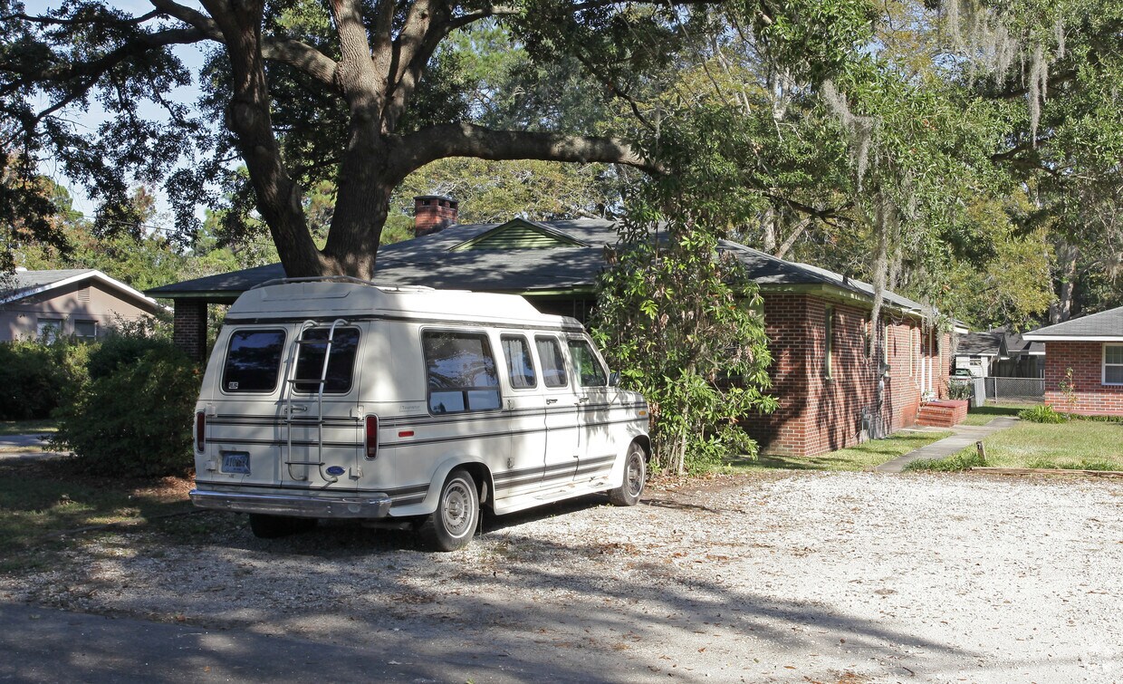 Foto del edificio - 2908 Player St