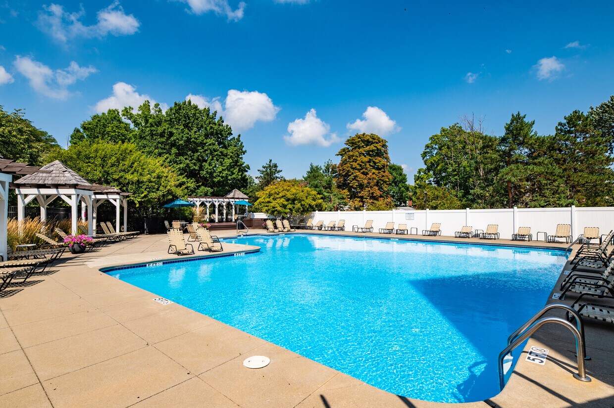 The Drake Rentals in Mayfield Heights at 6503 Marsol Rd Mayfield