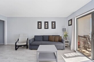 Building Photo - 8743 Thomas Dr