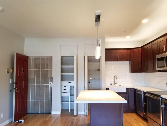 Foto del edificio - 3760 Florida St