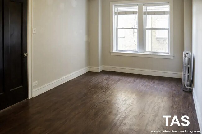 Foto del edificio - 6748 N Ashland Ave