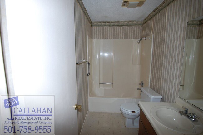 Foto del edificio - 7 Southland Dr