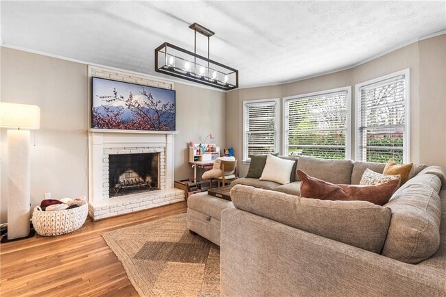 Foto del edificio - 5334 Harris Cir