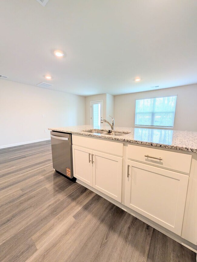 Foto del edificio - Brand-New 3BR Townhome in Conway – Long Term Rental, South Carolina