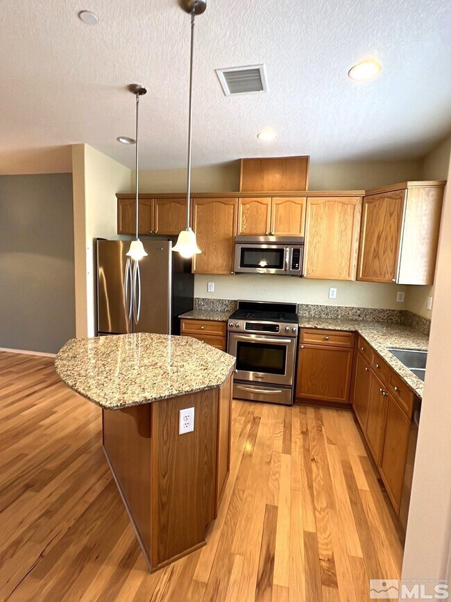 Foto del edificio - 3072 Sterling Ridge Cir