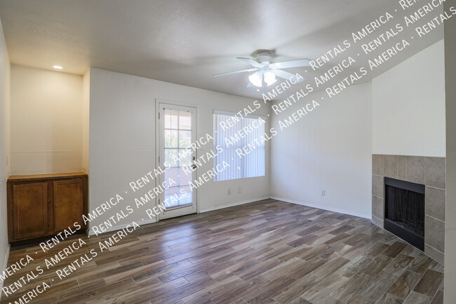 Building Photo - $500 Off Move in!  Beautiful 2bd/2bth Cond...