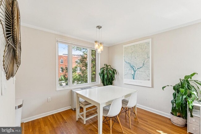 Foto del edificio - 2400 41st St NW