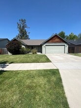 Building Photo - 20518 Peak Ave