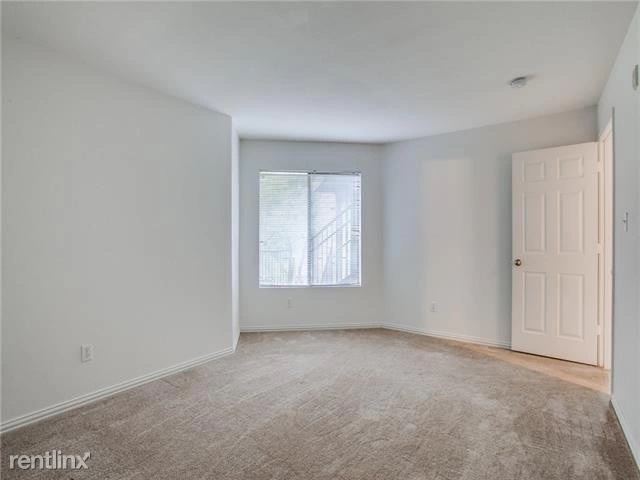 Building Photo - 2 br, 2 bath Condo - 9817 Walnut St 210 Un...