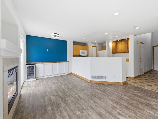 Foto del edificio - 1650 Oak Creek Dr