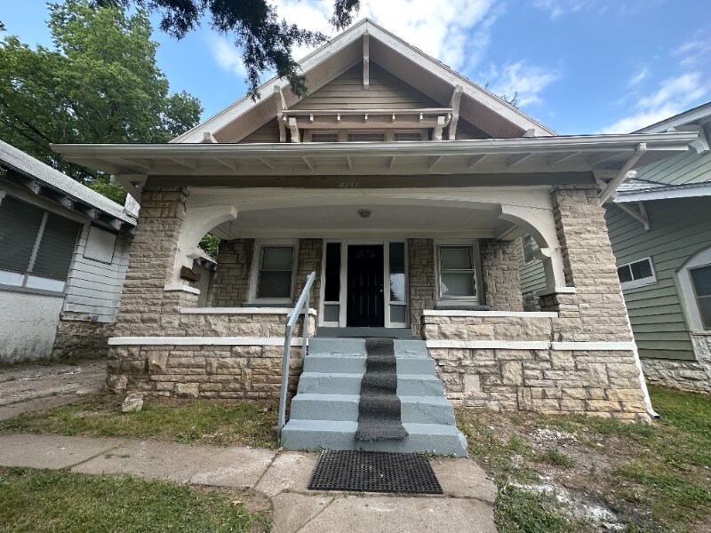 4233 S Benton Ave, Kansas City, MO 64130 House Rental in Kansas City