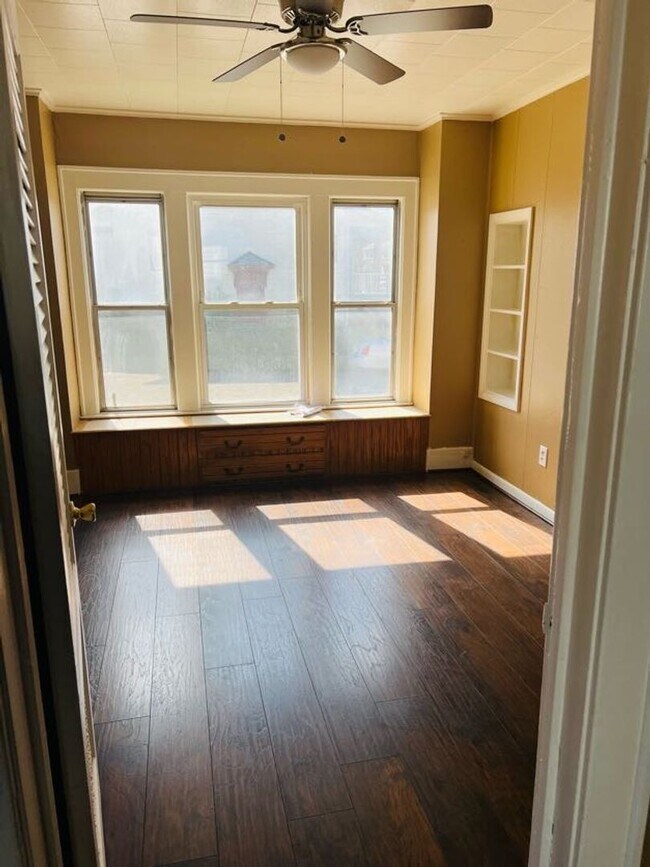 455 Baldwin Ave Unit 1, Sharon, PA 16146 Room for Rent in Sharon, PA