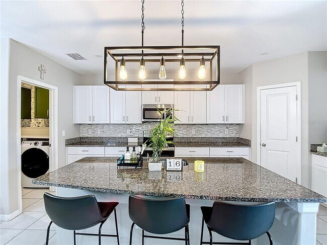 Building Photo - 403 Argyll Dr