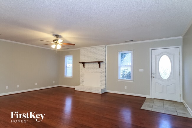 Building Photo - 2328 Pebble Creek Rd