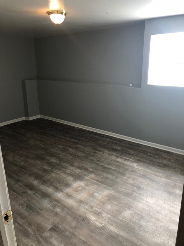 Foto principal - 5844 S Campbell Ave