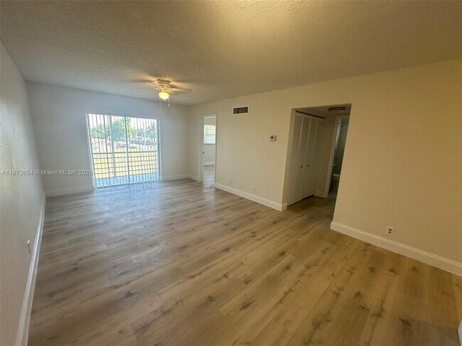 Foto del edificio - 2775 Taft St