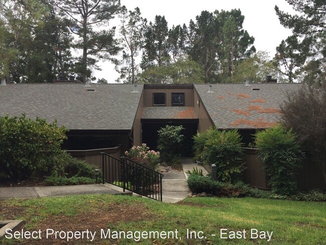 Building Photo - 2 br, 2 bath House - 3284 La Mesa Drive #2