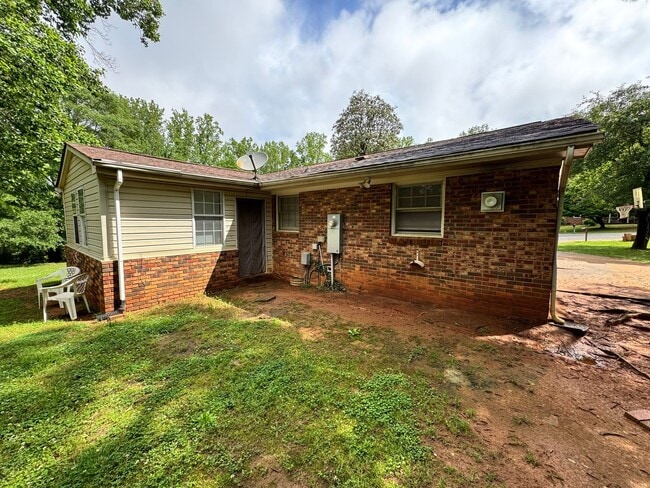 Building Photo - 3018 Delano Pl