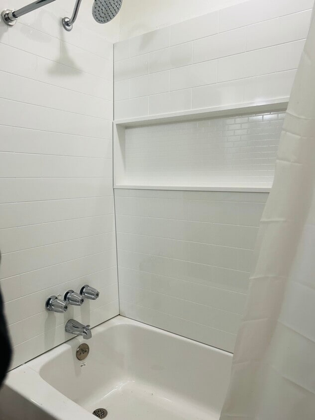 Foto principal - 628 Booth Way