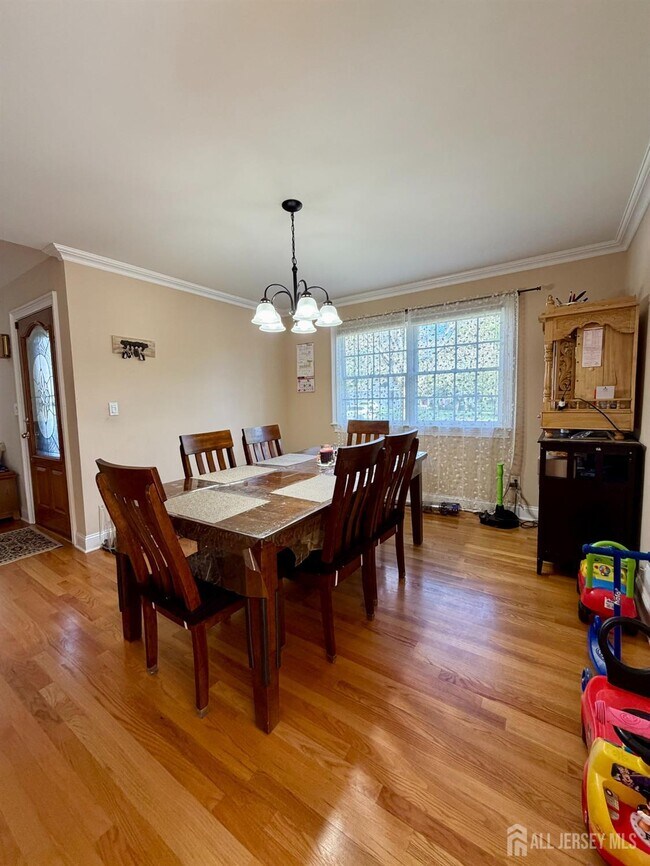 Foto del edificio - 214 Rivercrest Dr