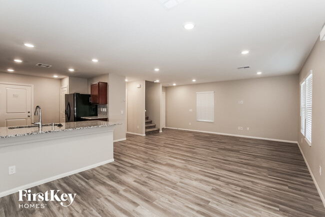 Building Photo - 1304 Hopespring Loop Ave