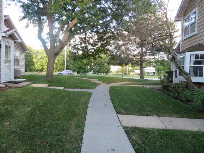Foto del edificio - 457 N Cambridge Dr
