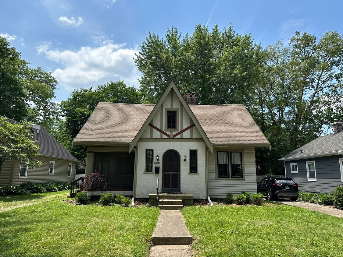Primary Photo - 5236 Guilford Ave