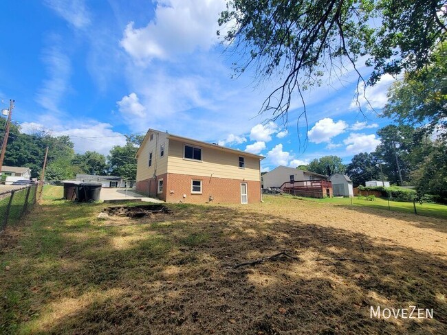 Building Photo - 1308 Juniper St