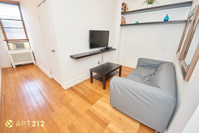 Building Photo - 251 Elizabeth St