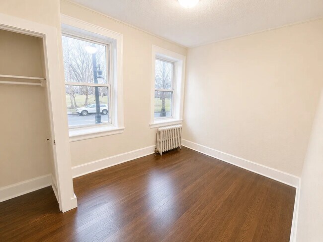 Building Photo - 691 Elizabeth Ave