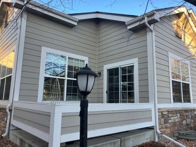 Building Photo - 1451 Whitehall Dr