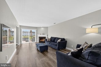 Building Photo - 11 Caraway Ct