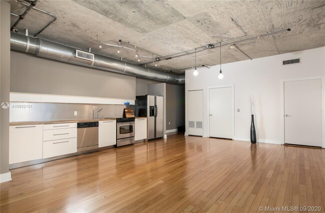 Building Photo - 1700 Meridian Ave