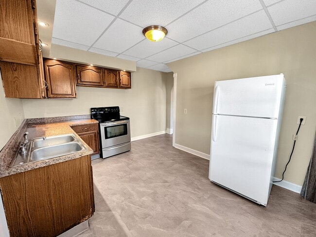 Building Photo - 1312-1314 Dewey Ave