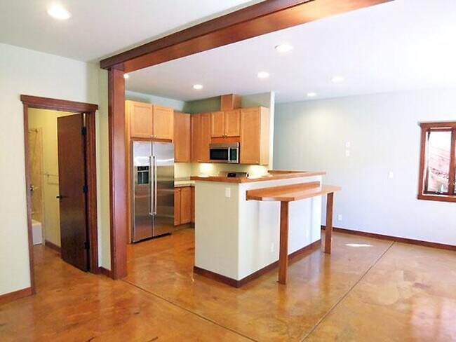 Foto del edificio - Monclair retreat, space and luxury in serene setting