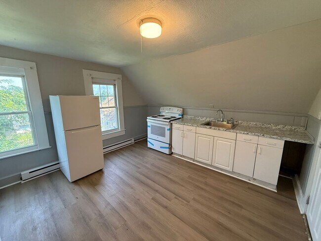 Foto del edificio - 48-50 Acushnet Ave
