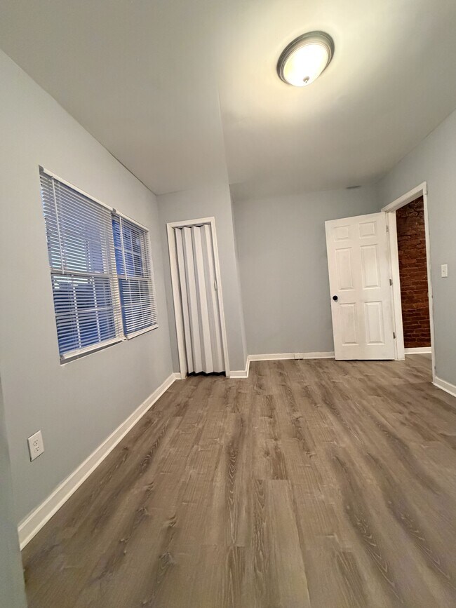 Foto del edificio - 1617 Darley Ave