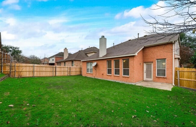 Foto del edificio - 818 Green Pond Dr