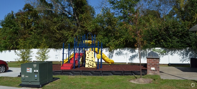 Building Photo - Villas at October
