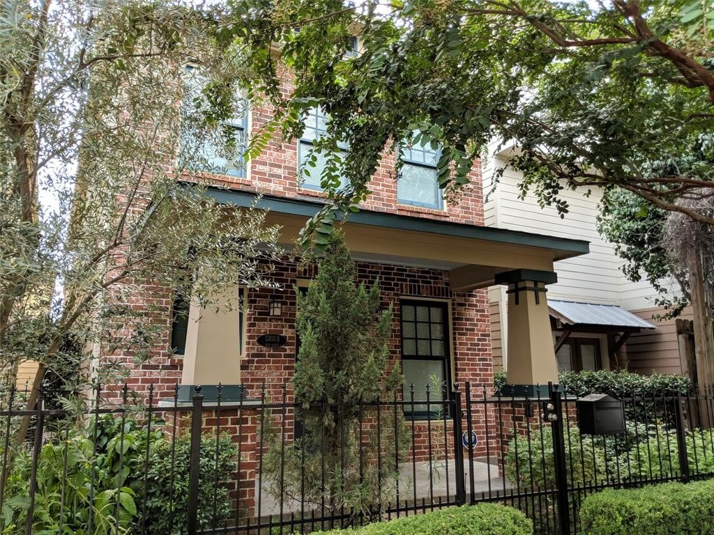 Primary Photo - 5303 Nett St