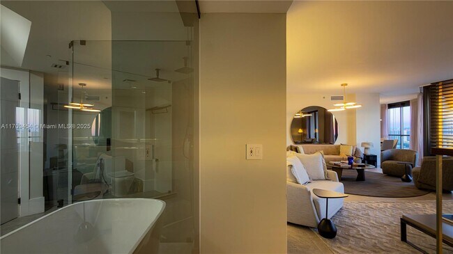 Foto del edificio - 2000 Island Blvd