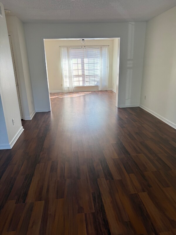 Foto del edificio - 1641 Forest Ave