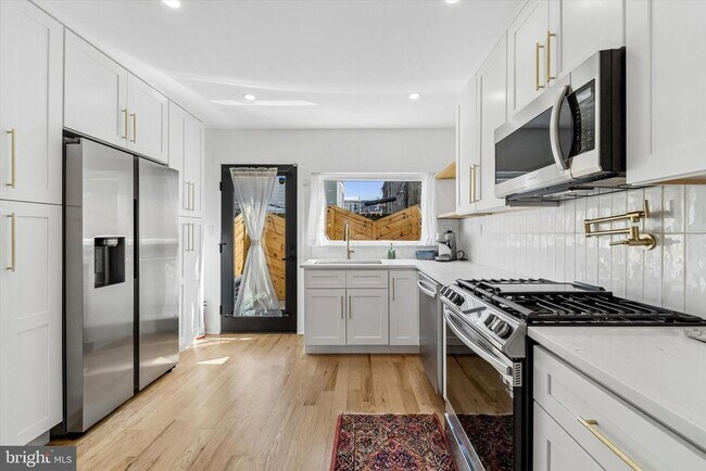 Foto del edificio - 2565 Tulip St