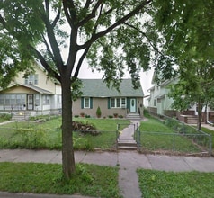 Building Photo - 2210 N Sheridan Ave