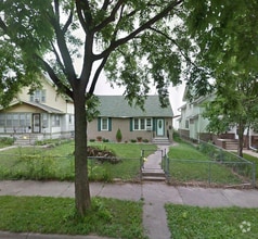 Building Photo - 2210 N Sheridan Ave